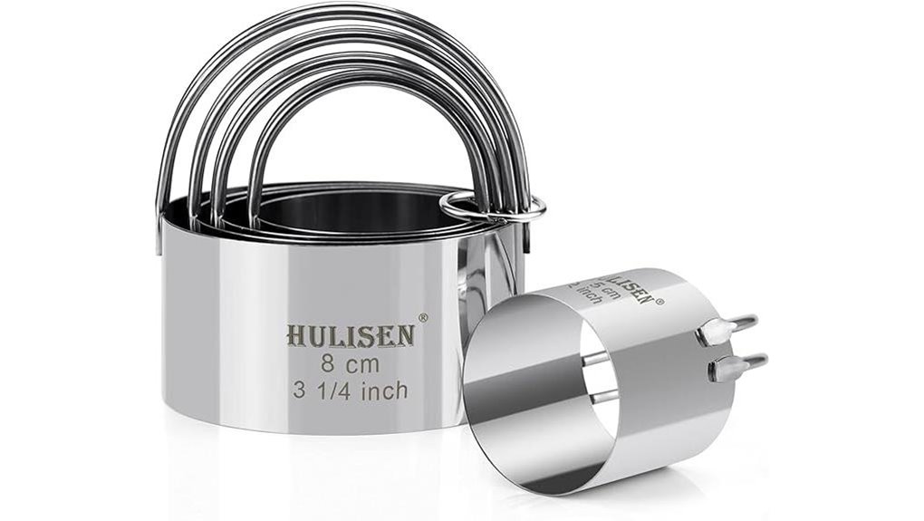 biscuit cutter set included