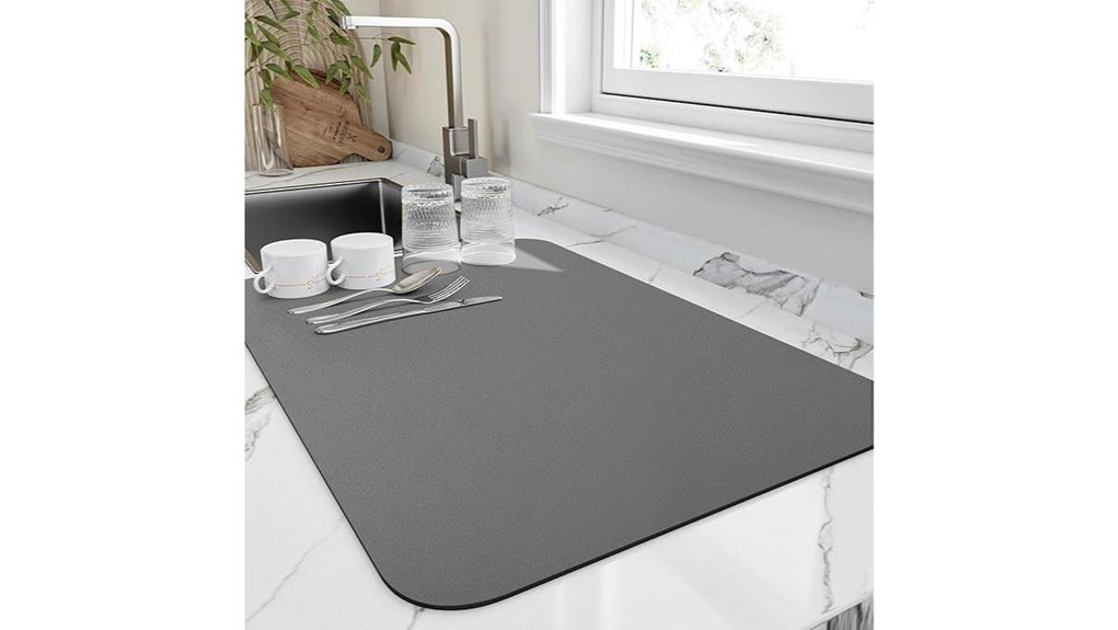 dark grey drying mat