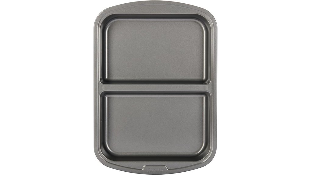 gray divided baking pan