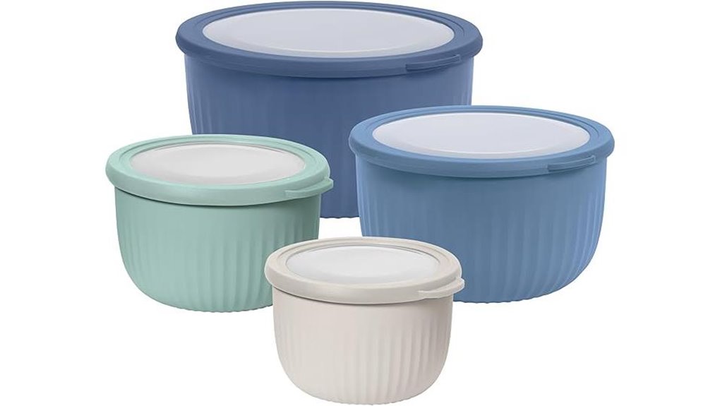 plastic bowls with lids
